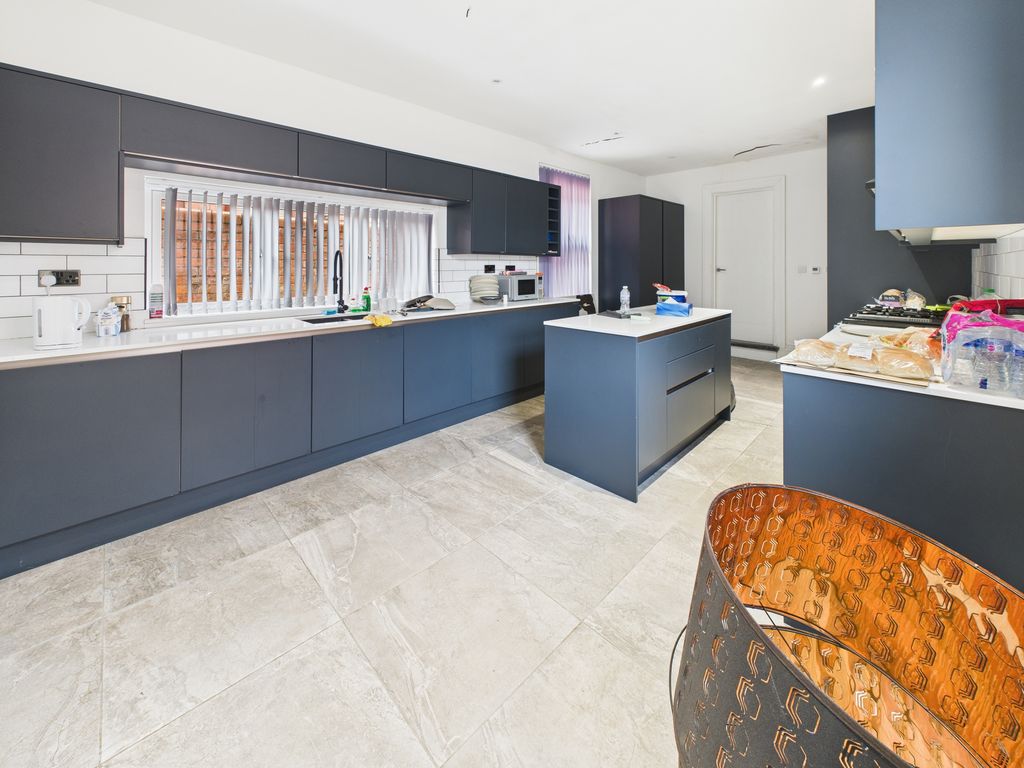 Additional image 5 of 4 bed semi-detached house for saleTaunton Road, Bridgwater TA6