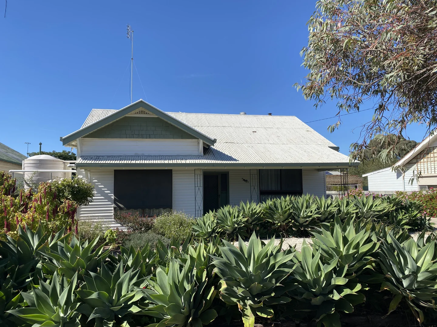 Additional image 2 of 91 Jamouneau Street, Warracknabeal VIC 3393