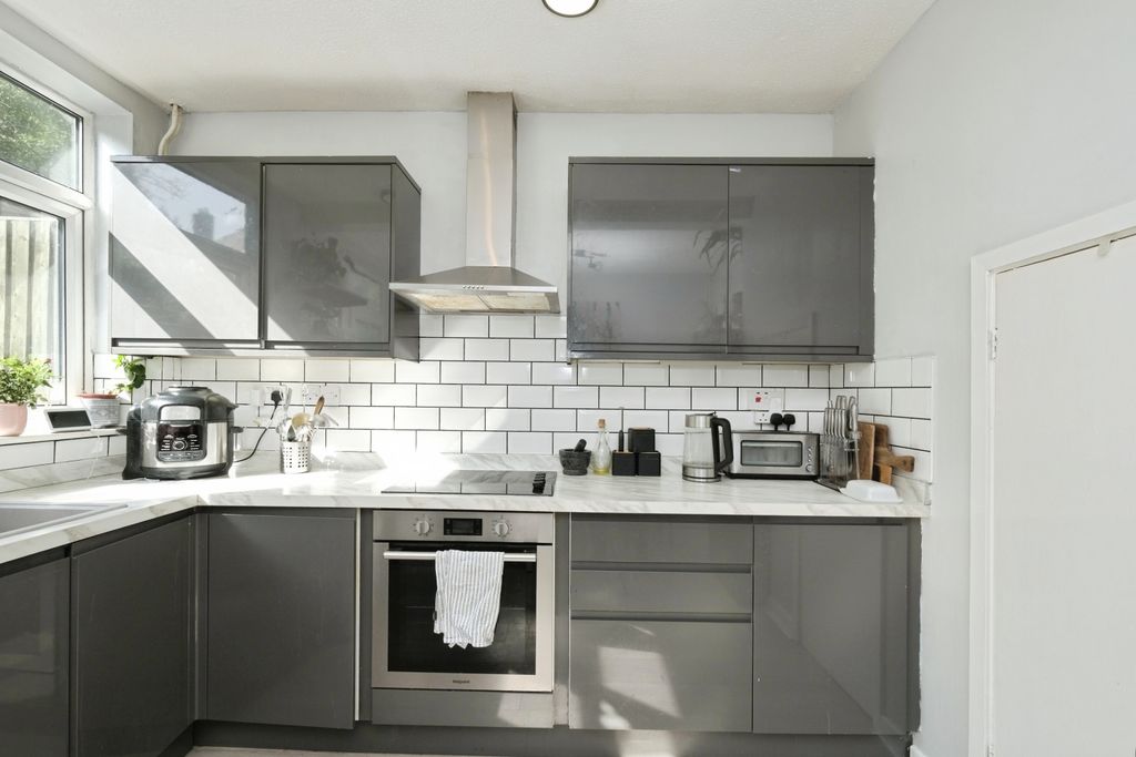 Additional image 2 of 3 bed terraced house for saleCostock Avenue, Nottingham NG5