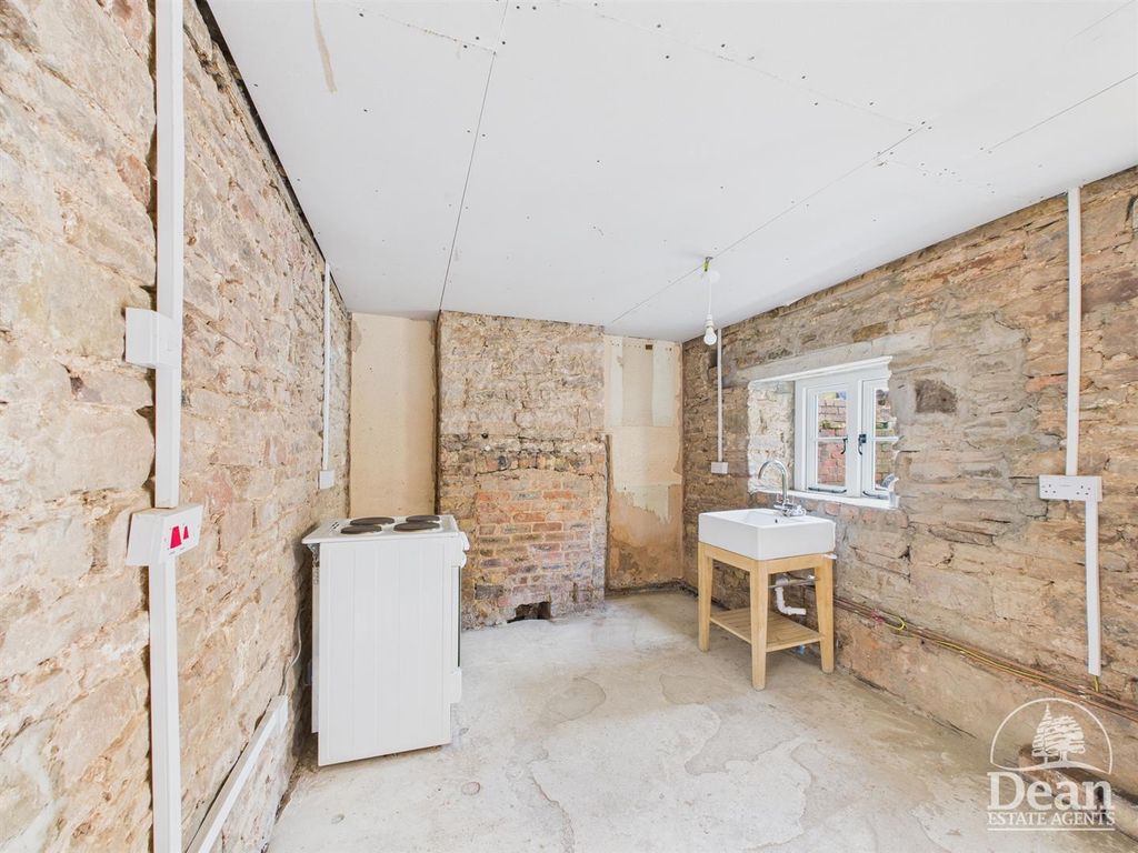 Additional image 4 of 3 bed cottage for saleChurch Square, Blakeney GL15