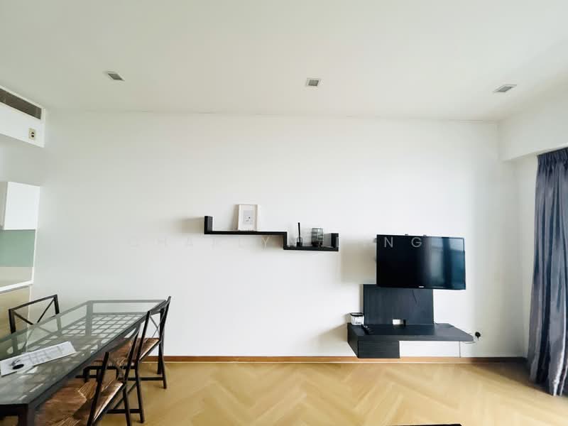 18 Marina Boulevard photo 2
