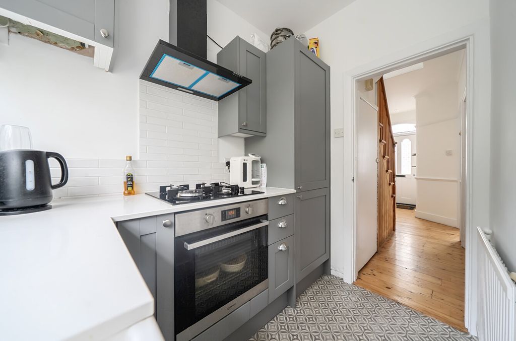 Additional image 9 of 2 bed terraced house for salePlaistow Grove, Bromley BR1