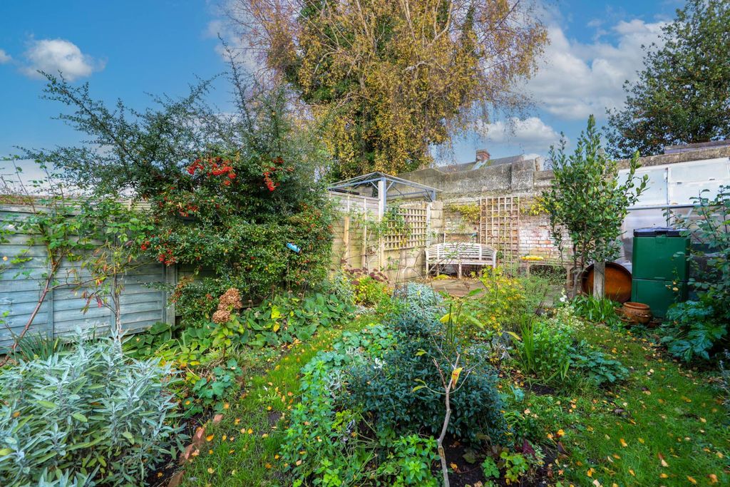 Additional image 10 of 4 bed terraced house for saleVictoria Road, Blandford Forum DT11