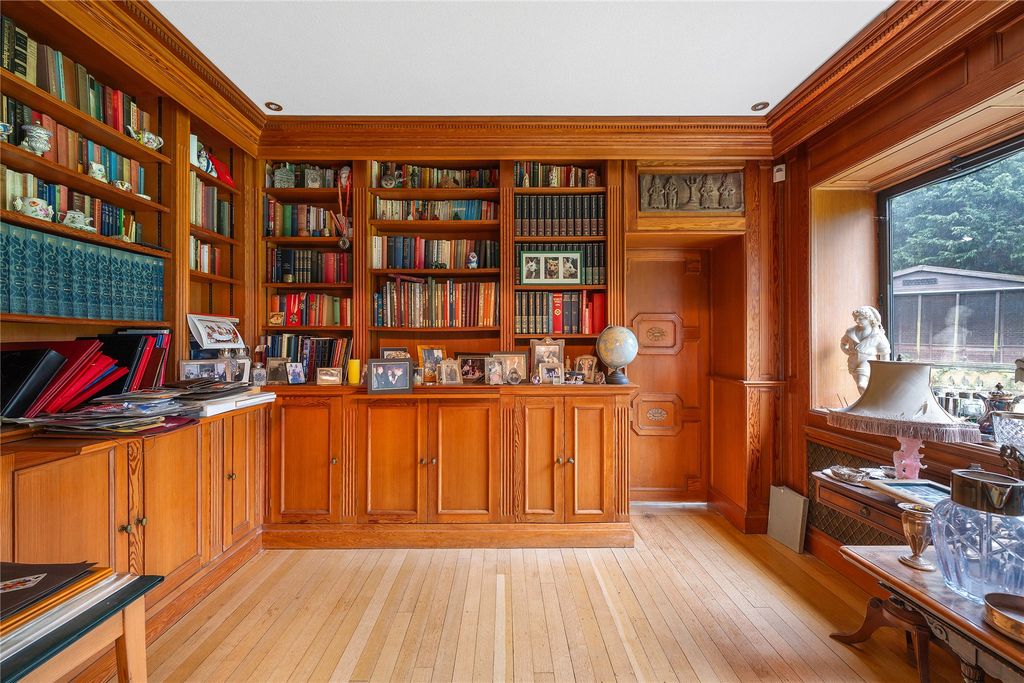 Additional image 3 of 6 bed detached house for saleSouth Hill Road, Bromley BR2