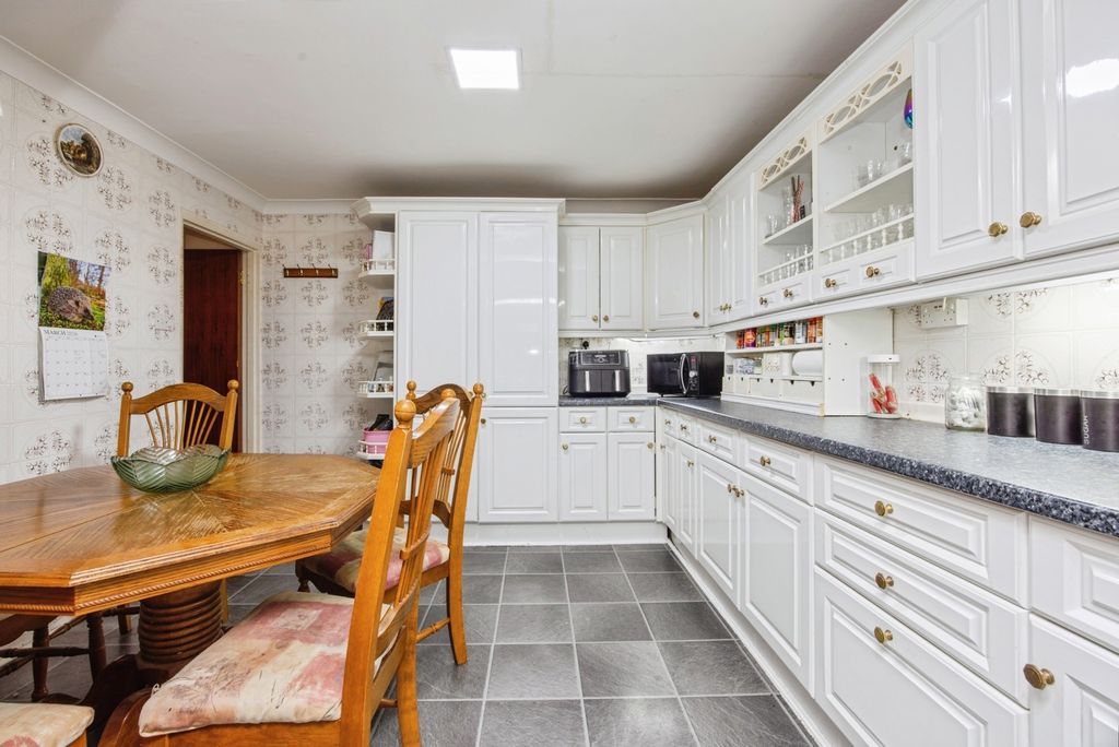 Additional image 5 of 4 bed bungalow for saleCrabtree Lane, Bodmin, Cornwall PL31
