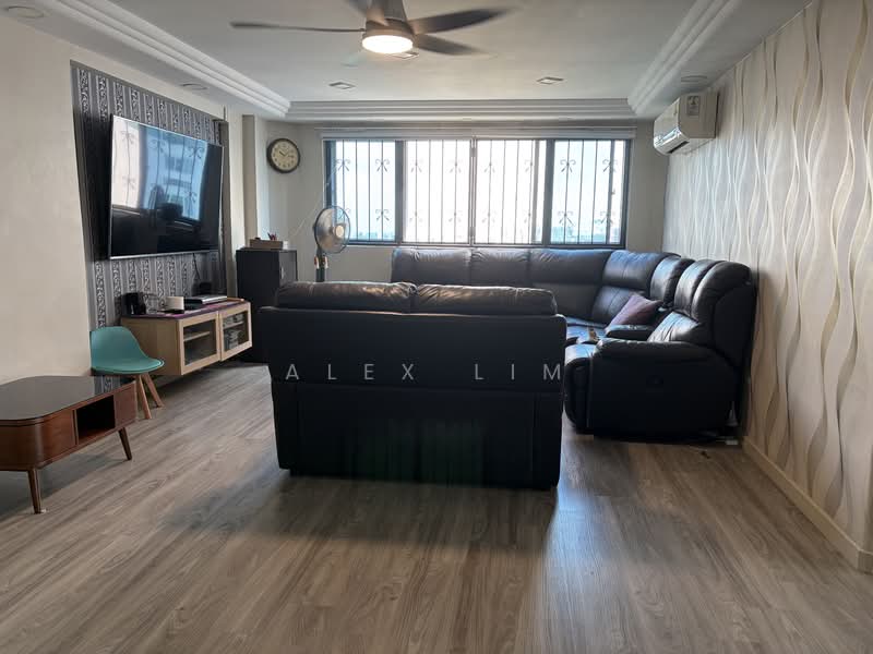 226 Jurong East Street 21