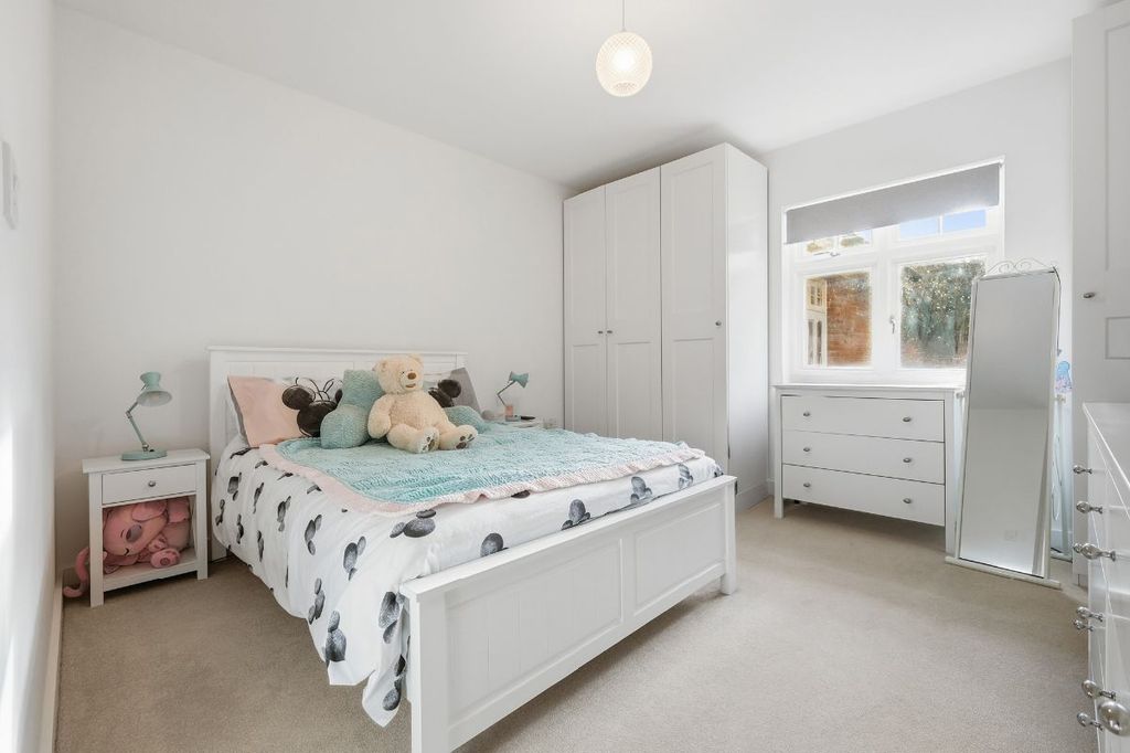 Additional image 10 of 2 bed flat for saleKestrel Close, Brentwood CM15