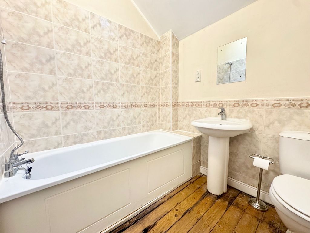 Additional image 8 of 2 bed flat for saleThe Newarke, Leicester LE2