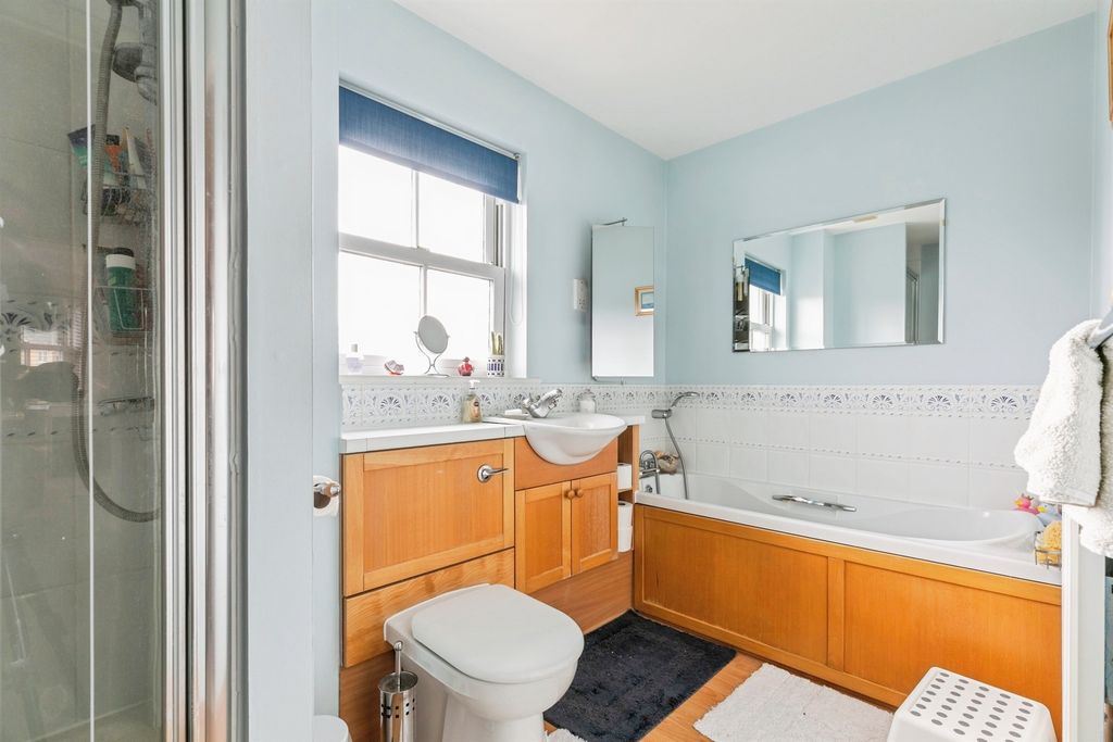 Additional image 11 of 6 bed detached house for saleApley Way, Lower Cambourne, Cambridge CB23
