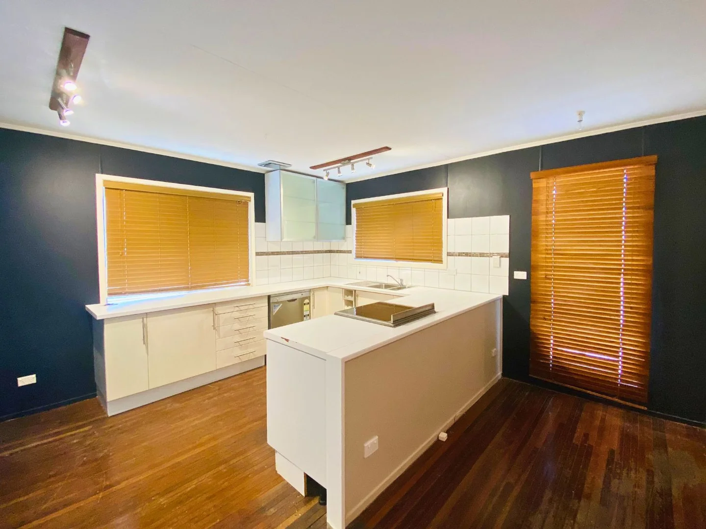 8 Armstrong Crescent, Dysart QLD 4745 photo 5