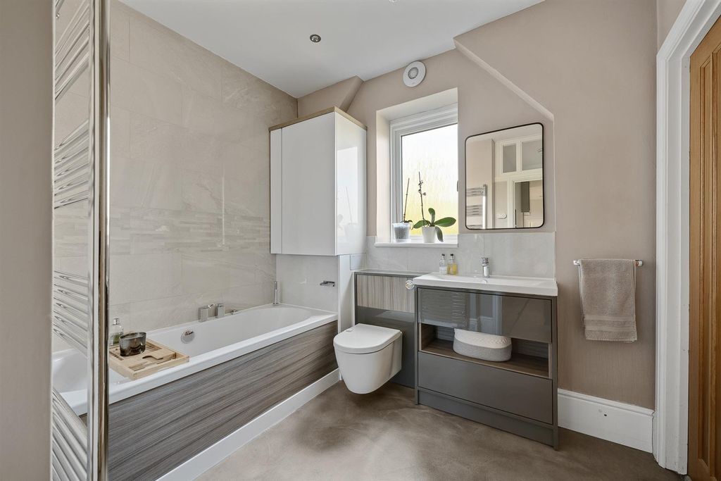 Additional image 17 of 3 bed flat for saleHomefield Road, Bromley BR1