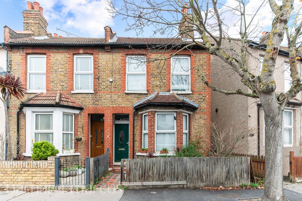 2 bed end terrace house for salePemdevon Road, Croydon CR0