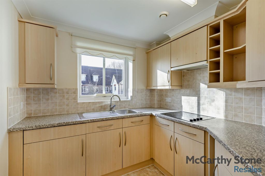 Additional image 9 of 1 bed flat for saleSt Rumbolds Court, Buckingham Road, Brackley NN13
