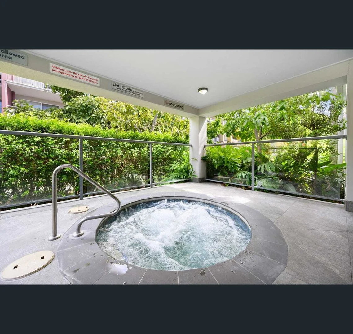 Additional image 5 of 4 33 Clark Street, Biggera Waters, Biggera Waters QLD 4216