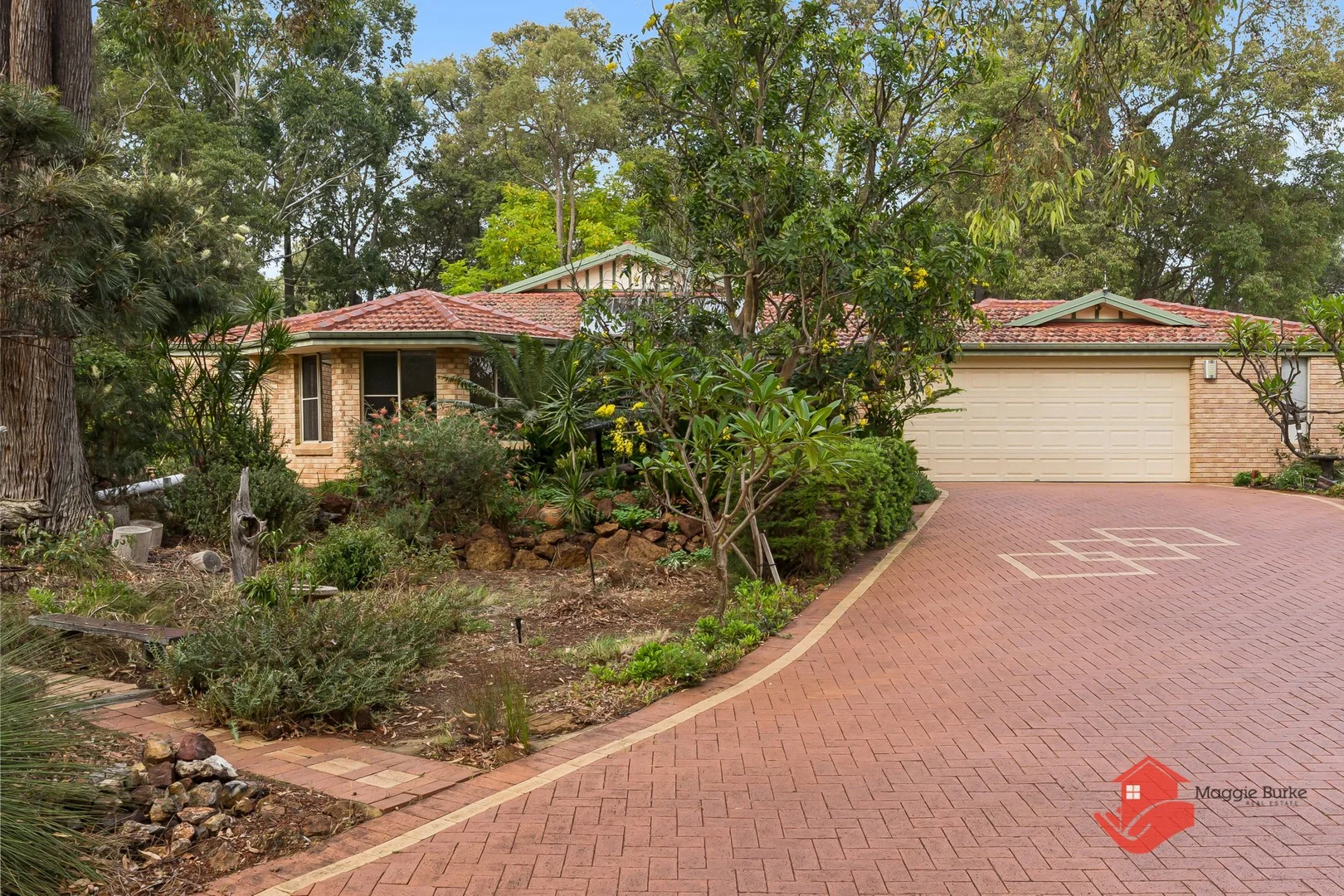 19 Costata Cove, Roleystone WA 6111