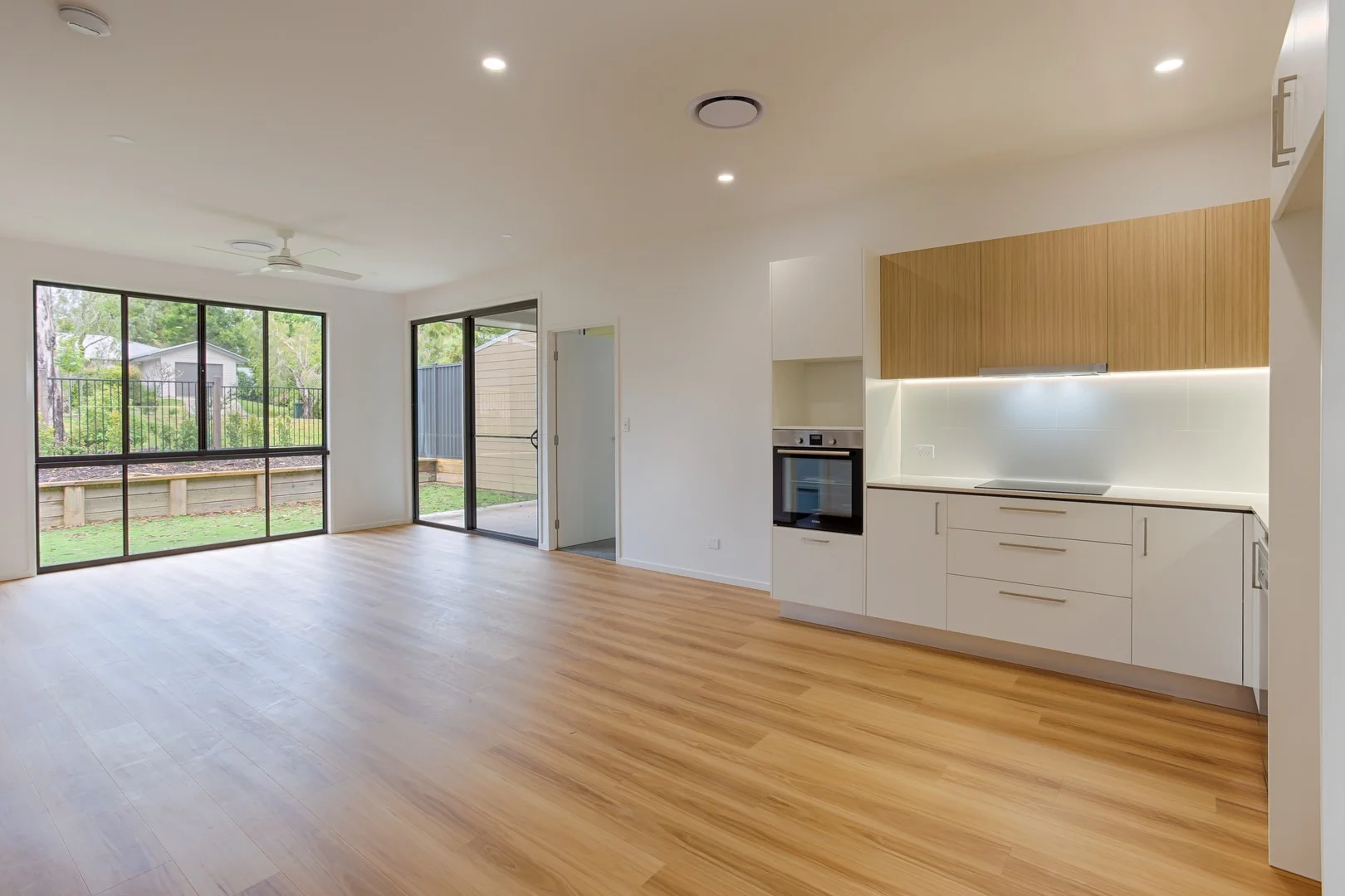 2/2 Olivine Street, Cooroy QLD 4563