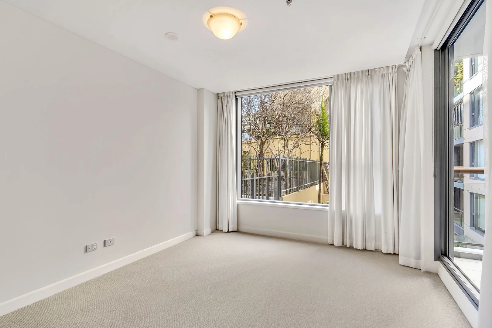 Additional image 3 of 204/2 Dind Street, Milsons Point NSW 2061