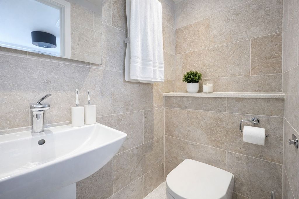 Additional image 10 of 3 bed flat for saleChrisharben Court, Green End, Clayton, Bradford BD14
