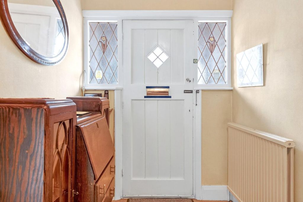 Additional image 15 of 3 bed semi-detached house for saleBoston Gardens, Brentford TW8