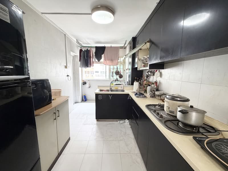 526 Hougang Avenue 6
