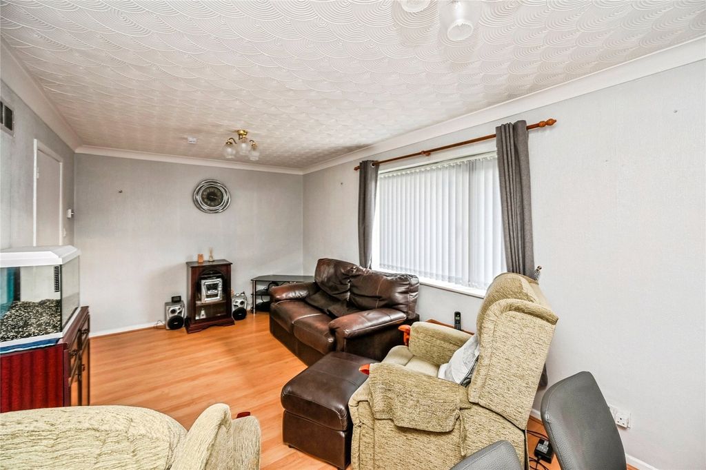 3 bed flat for saleLitherland Road, Bootle, Merseyside L20 photo 3