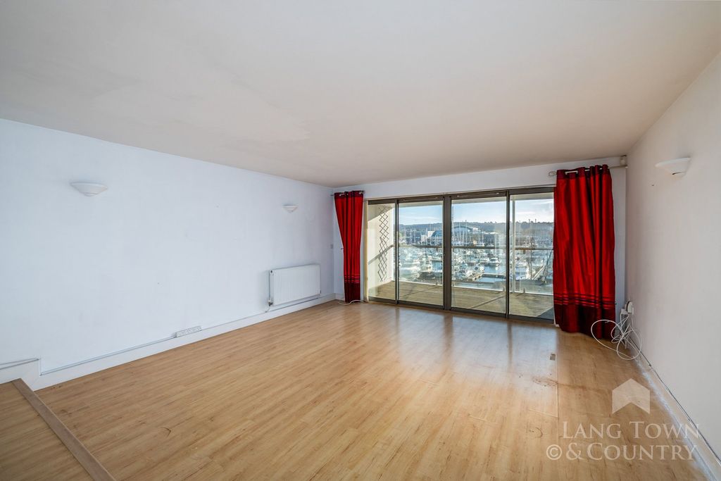 Additional image 2 of 2 bed flat for saleDiscovery Wharf, North Quay, Sutton Harbour PL4