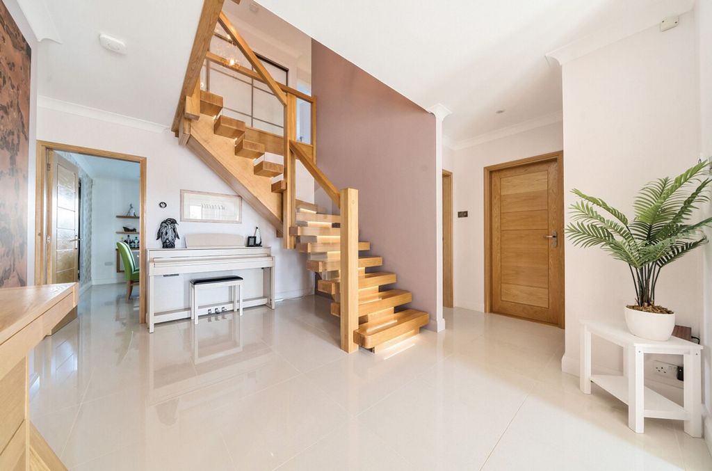 Additional image 5 of 5 bed detached house for saleLimmard Way, Bognor Regis PO22
