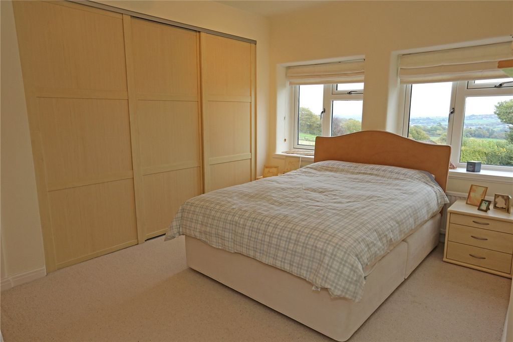 Additional image 10 of 5 bed detached house for saleLittle Orchards, Holmesfield, Derbyshire S18