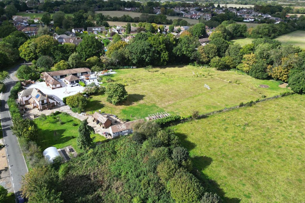 Additional image 56 of 6 bed detached house for saleHay Green Lane, Hook End, Brentwood CM15