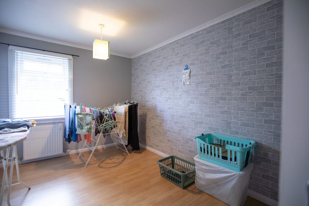 Additional image 14 of 3 bed flat for saleNewburgh, Erskine PA8