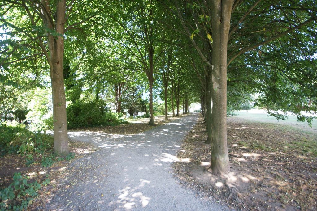 Additional image 9 of 2 bed flat for saleHollybrook Court, Bordon, Hampshire GU35