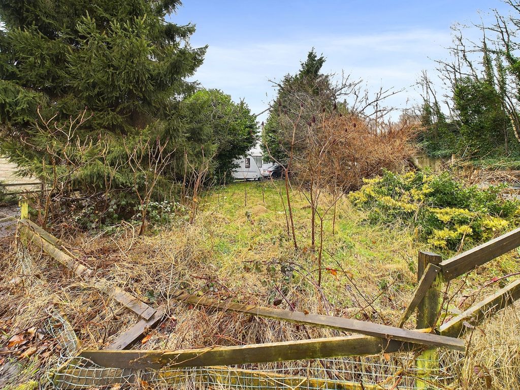 Land for saleLand Adjacent To 101 Shroggs Road, Halifax HX3
