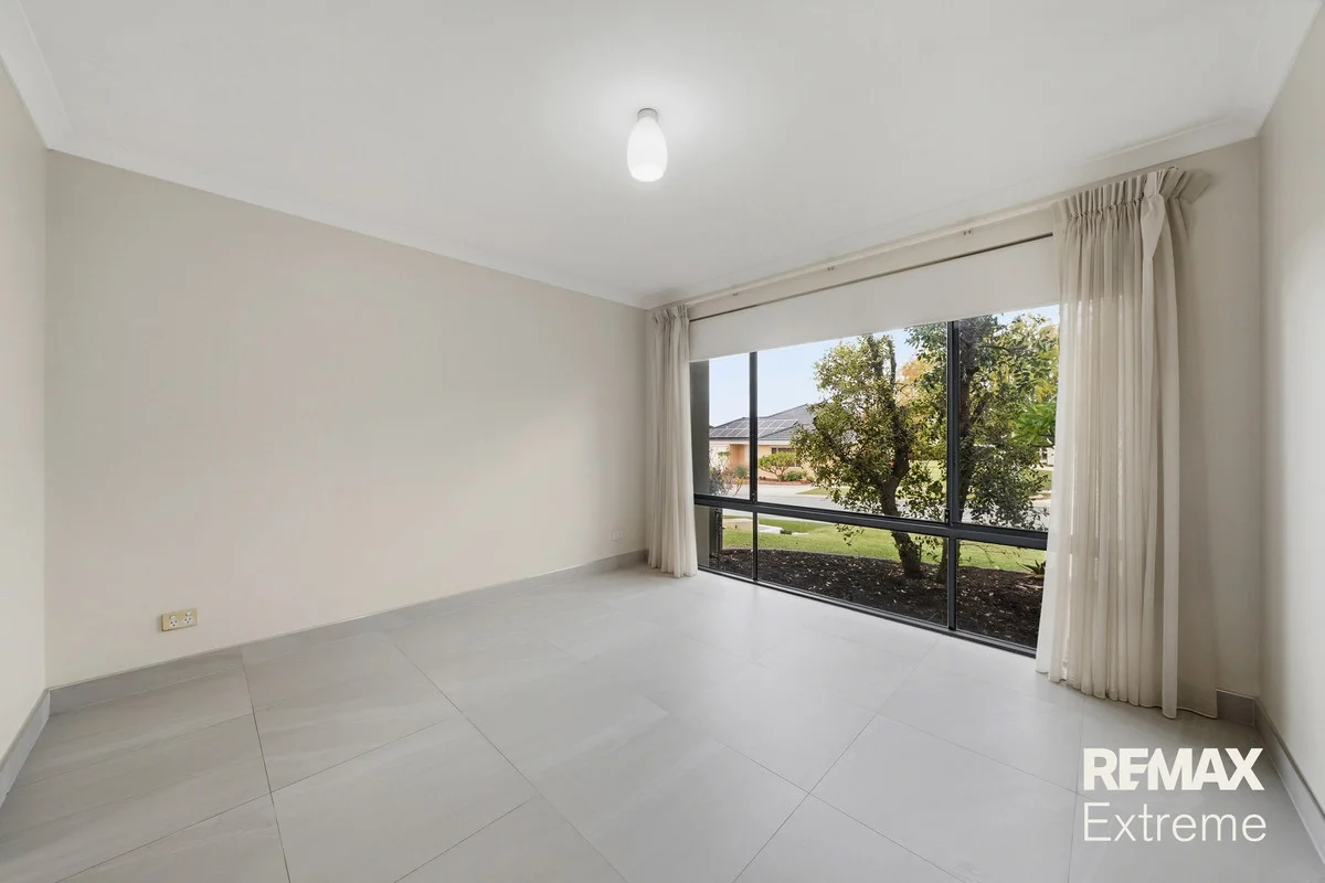 18 Zeppelin Way, Tapping WA 6065 photo 5