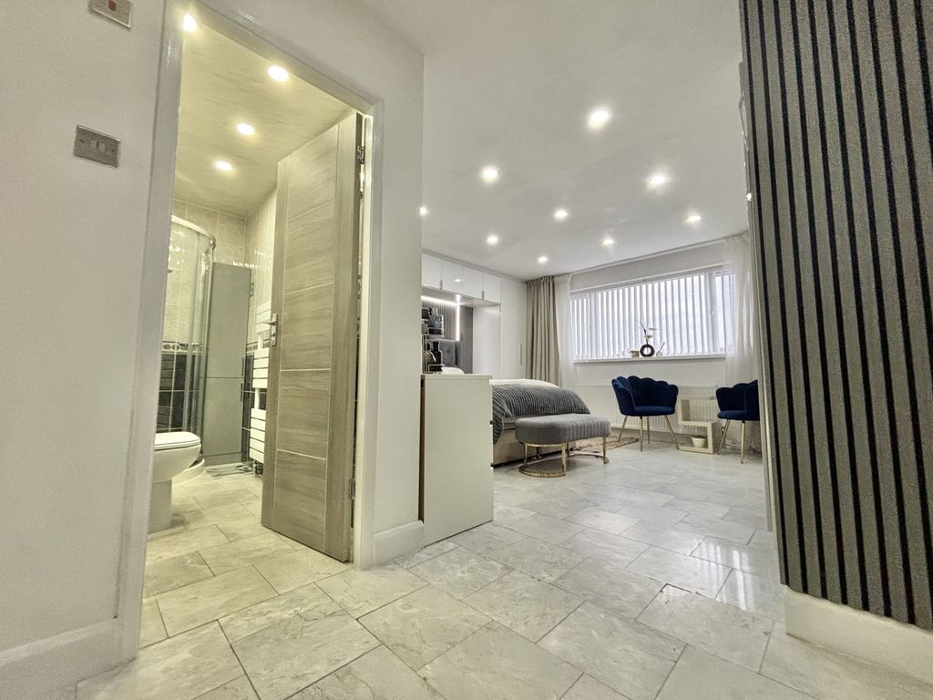 Additional image 23 of 5 bed detached house for saleClifton Drive, South Shore FY4