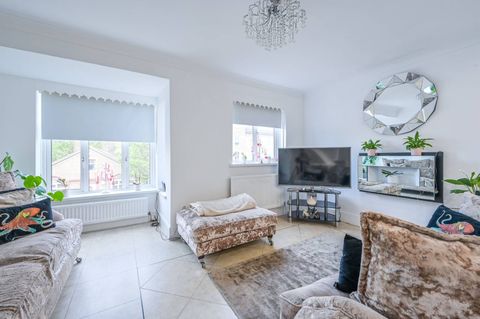 Saunders Ness Road, Isle Of Dogs, London E14
