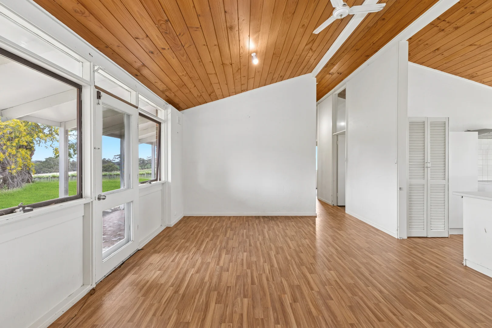 1009 Barossa Valley, Lyndoch SA 5351 photo 4