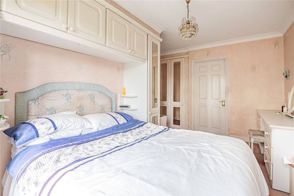 Additional image 13 of 3 bed flat for saleAllum Lane, Elstree, Borehamwood, Hertfordshire WD6