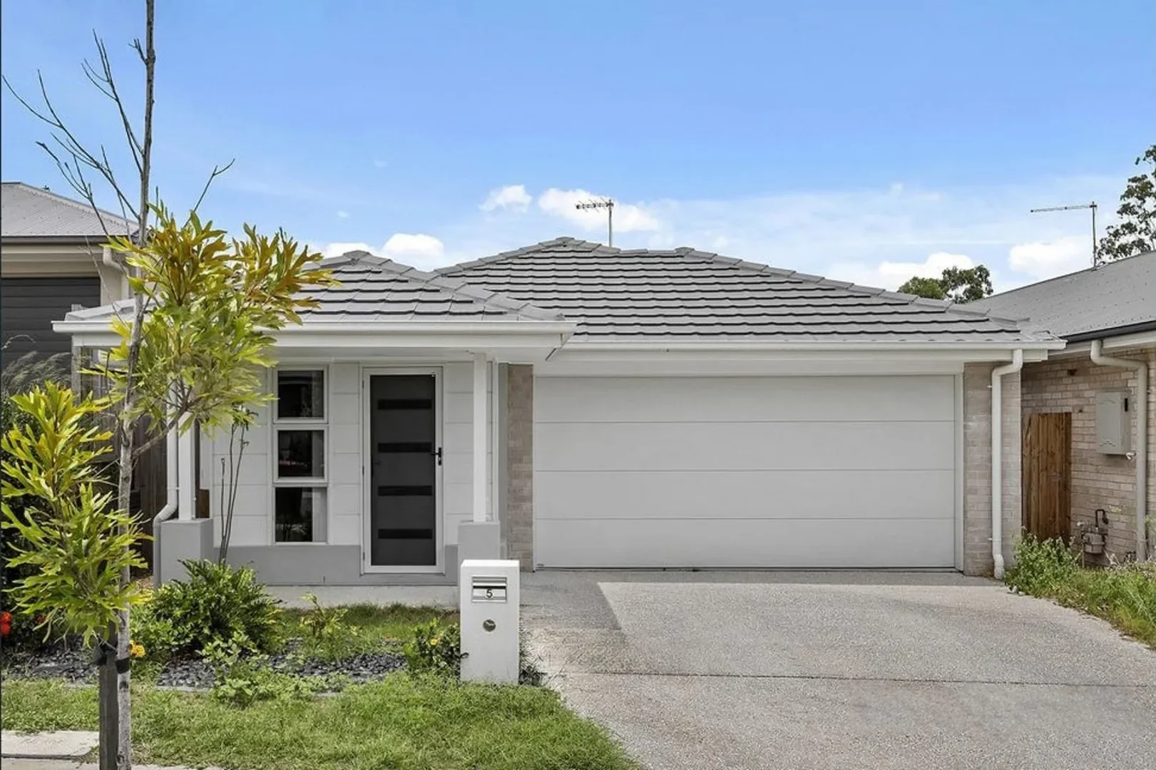 5 Johnson Circuit, Ripley QLD 4306