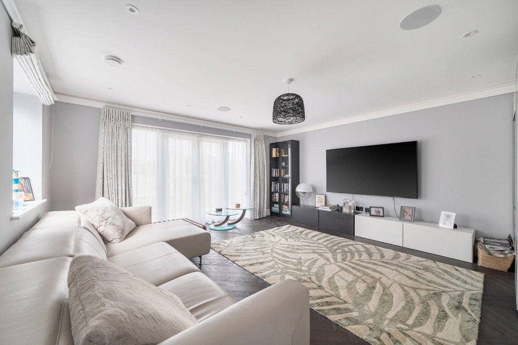 Additional image 17 of 3 bed semi-detached house for saleBridle Close, Borehamwood, Hertfordshire WD6