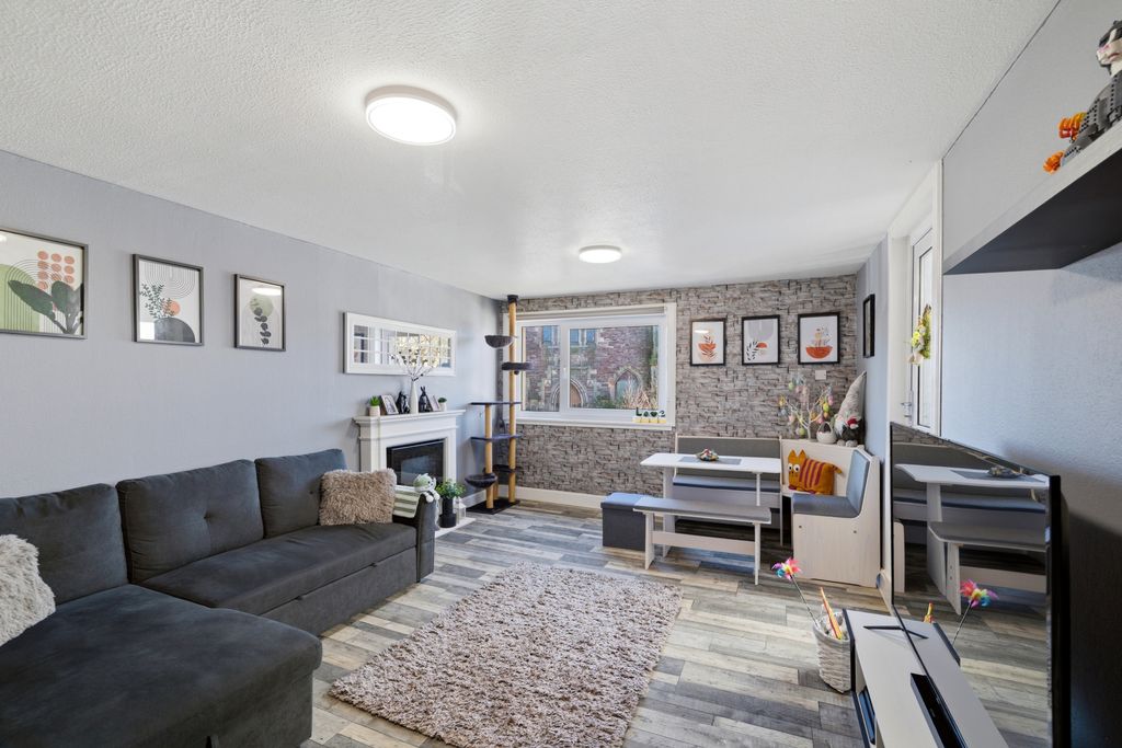Additional image 3 of 2 bed flat for sale8 Croft Court, Blairgowrie PH10