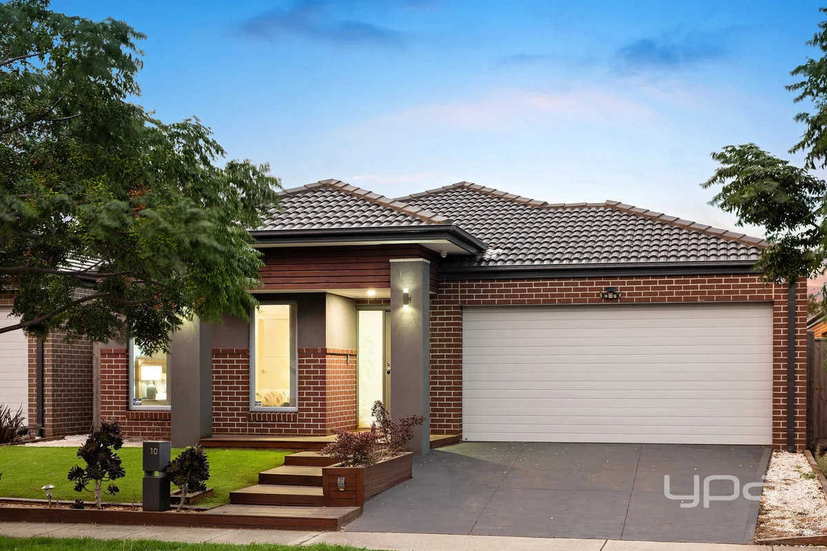 10 Peroomba Drive, Point Cook VIC 3030