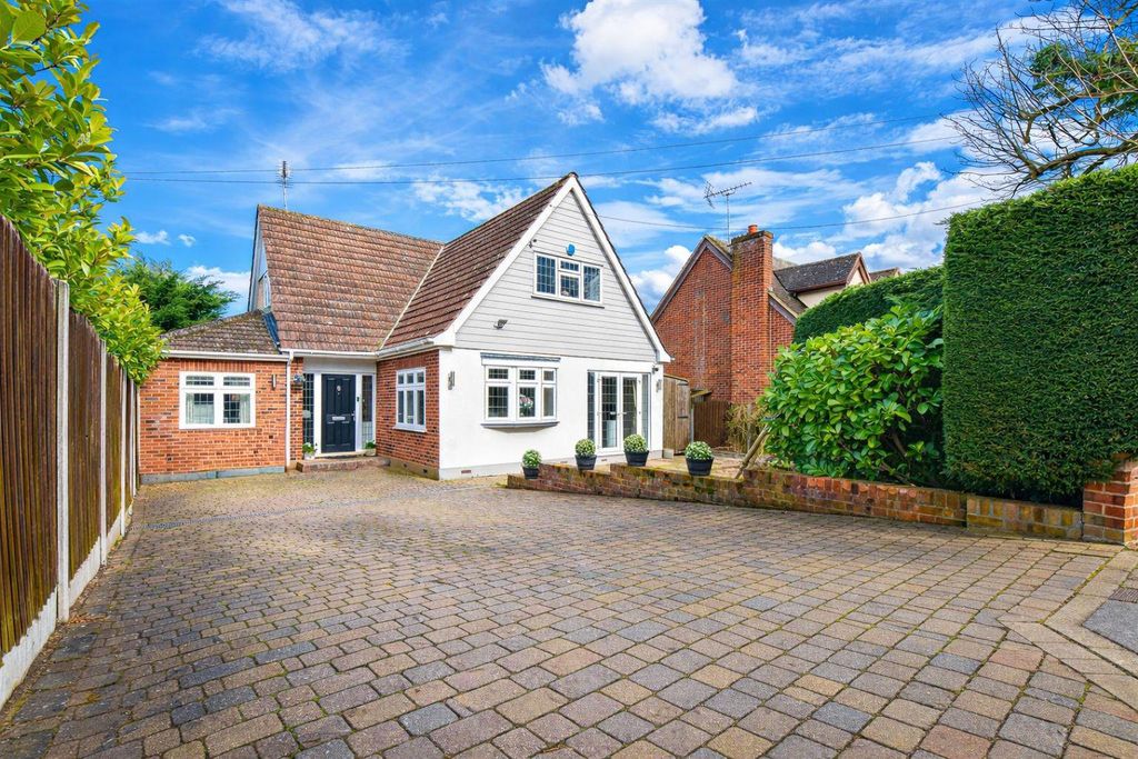 4 bed detached house for saleThe Gardens, Doddinghurst, Brentwood CM15