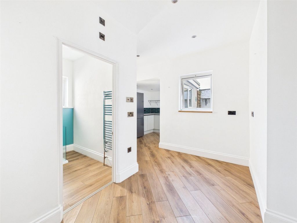 Additional image 6 of 1 bed flat for saleBencoolen Road, Bude, Cornwall EX23