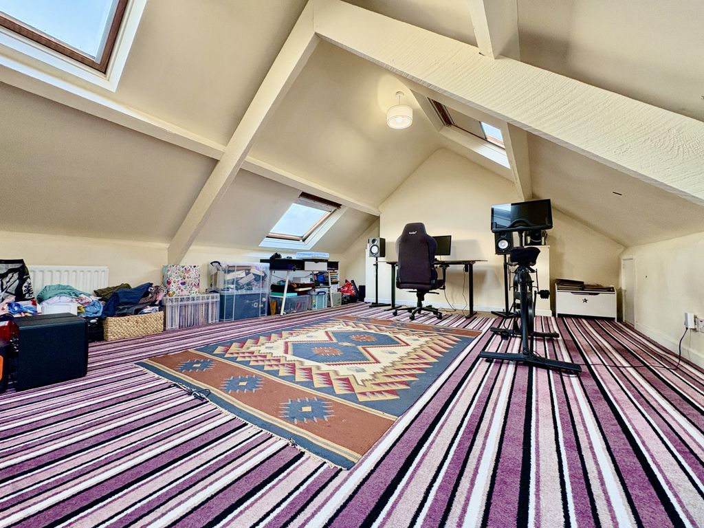 Additional image 25 of 4 bed semi-detached house for saleBow Street SY24
