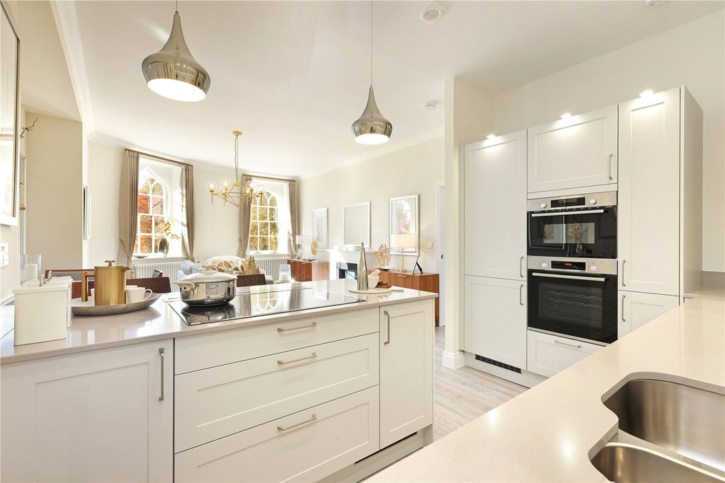 Additional image 8 of 2 bed flat for saleBinfield House, Terrace Road North, Bracknell, Berkshire RG42
