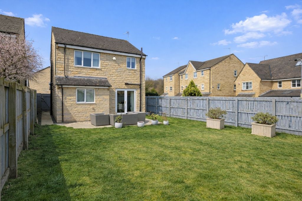 Additional image 2 of 3 bed detached house for saleBirk Hey Close, Bailiff Bridge, Brighouse HD6