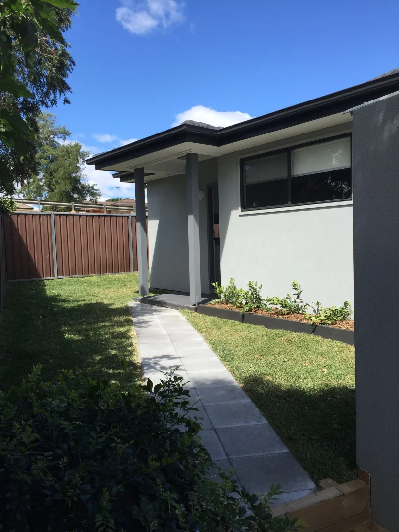 9A Olliver Crescent, St Clair NSW 2759 photo 2