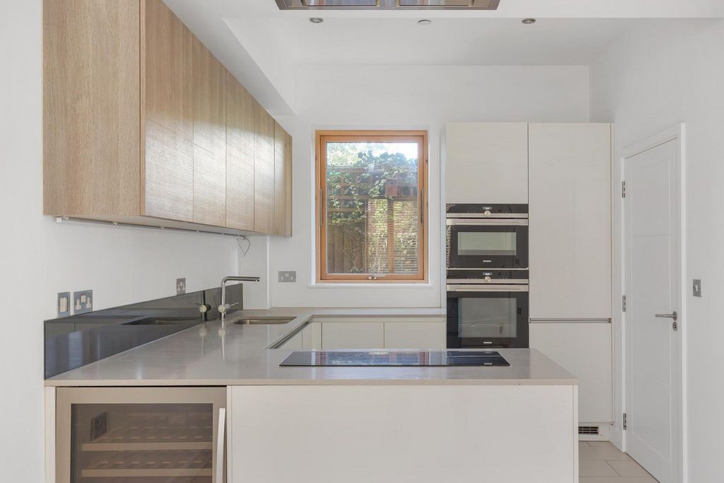 Additional image 3 of 4 bed semi-detached house for saleGibsons Place, Brentford TW8