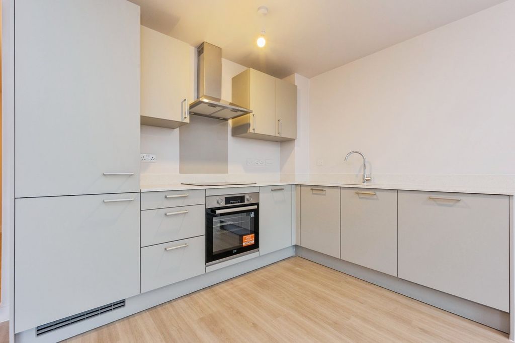 3 bed flat for saleTalbot Road, Stretford, Manchester M16