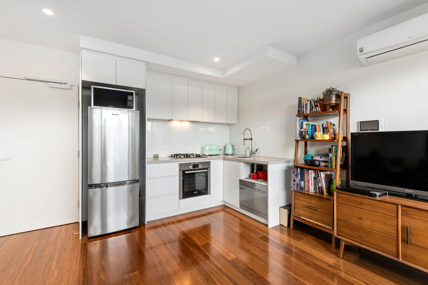 Additional image 2 of 1/Level 2, 1 Wimport Street, Heidelberg VIC 3084